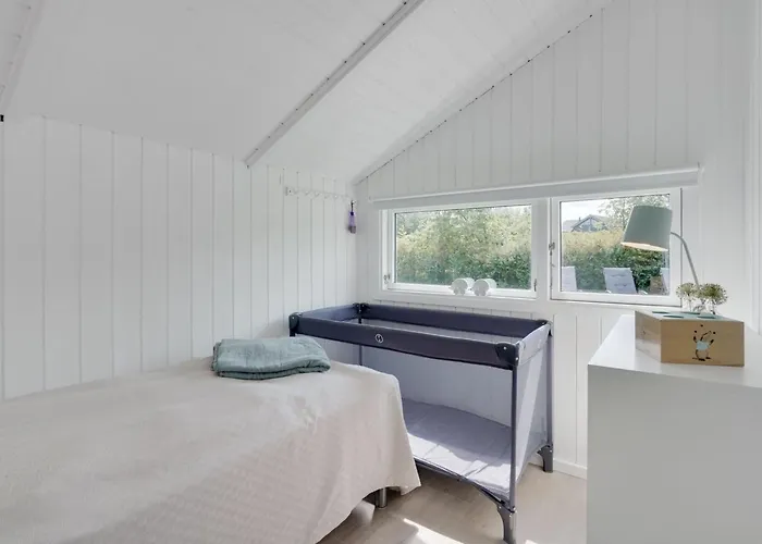 Niska - 300m From The Sea By Interhome Sarup